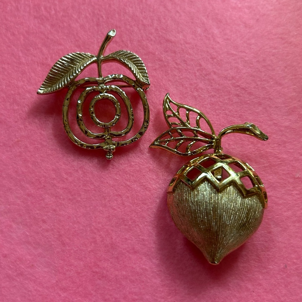 Gold-Tone Fruit Brooch Set - Gold Apple & Peach Pins
